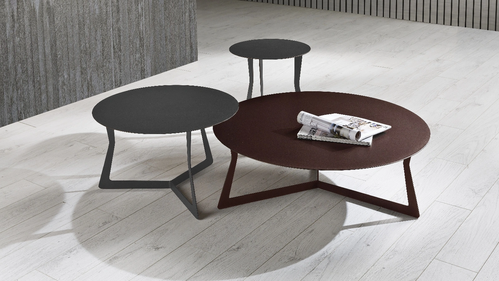 Tavolino rotondo Planet in metallo di Egoitaliano