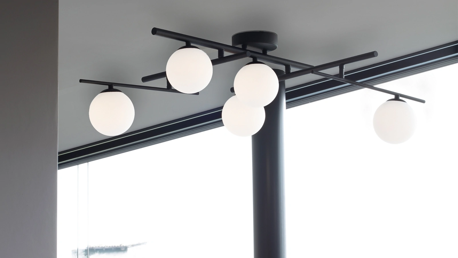 Lampada a soffitto Atlas di Ideal Lux