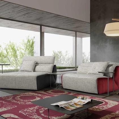 Lampada da terra Geppetto in legno con paralume in tessuto e struttura in legno di Egoitaliano