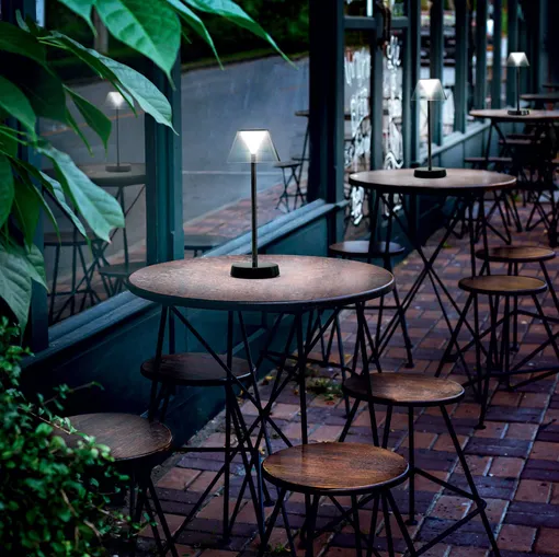 Lampada da tavolo Lolita ricaricabile senza filo di Ideal Lux