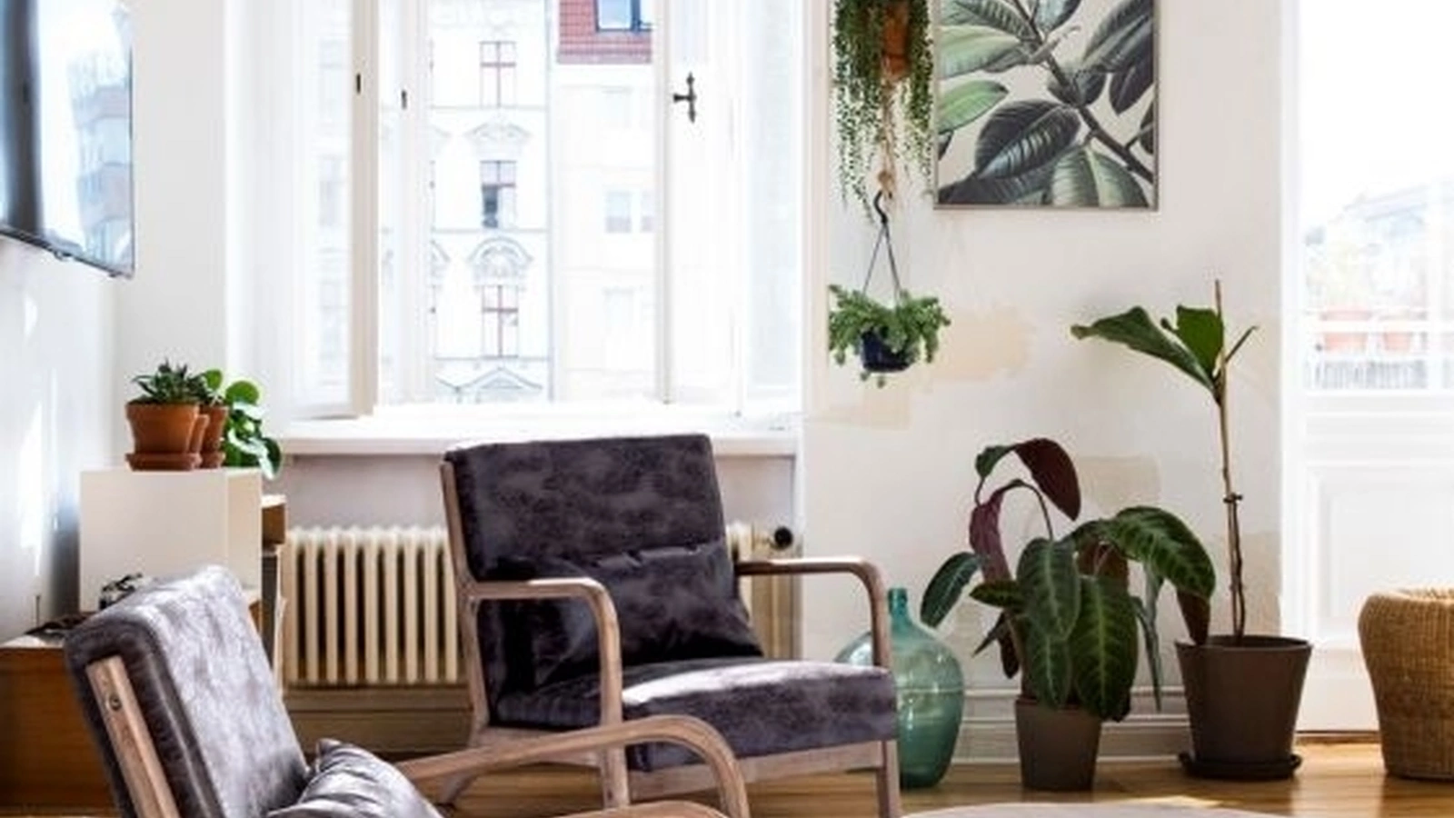 Poltrona in ecopelle e legno Ancilla di Bizzotto