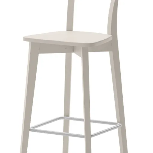 Sgabello Maya in faggio laccato di Veneta Cucine