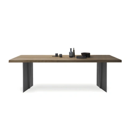 Tavolo Piano M2 di Devina Nais