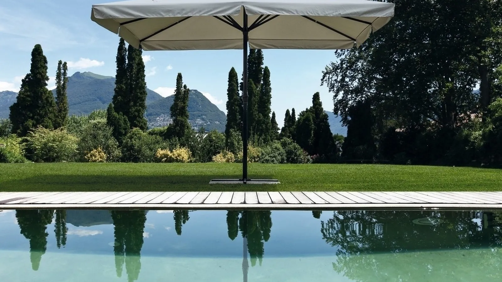 Ombrellone in alluminio Alghero di Bizzotto