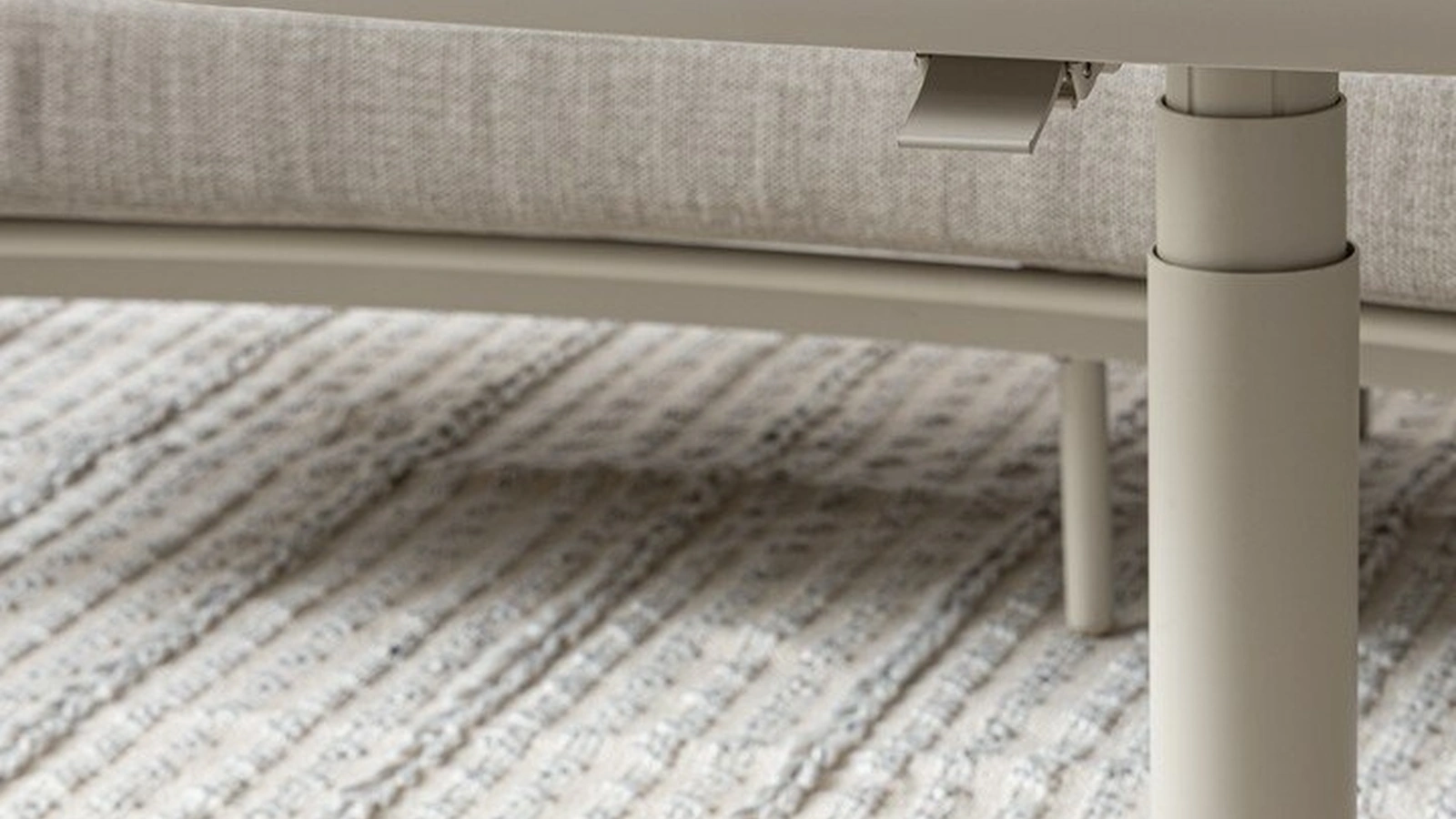 Tavolo regolabile in altezza Talete in pietra sinterizzata di Bizzotto
