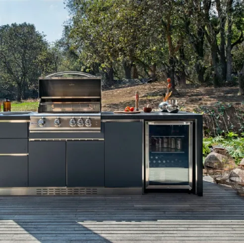 Cucina da esterno Via Nolfi in acciaio inox laccato grigio di OF Outdoor kitchens
