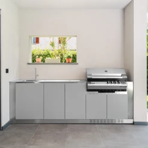 Cucina da esterno Via Nolfi in acciaio inox laccato grigio di OF Outdoor kitchens