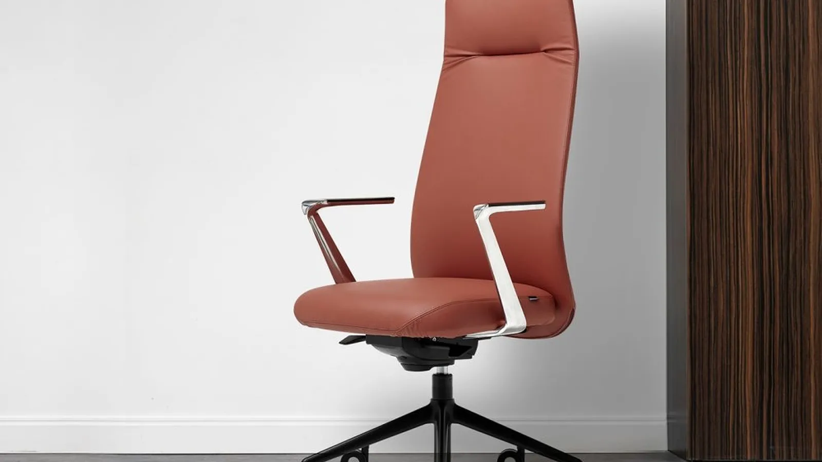 Poltrona direzionale Jul di Diemmeoffice